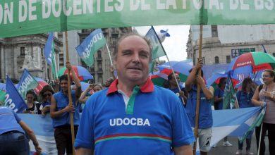 Photo of Miguel Díaz: “El trabajo del docente es extraordinario, recrea una escuela en la cocina de su casa» 