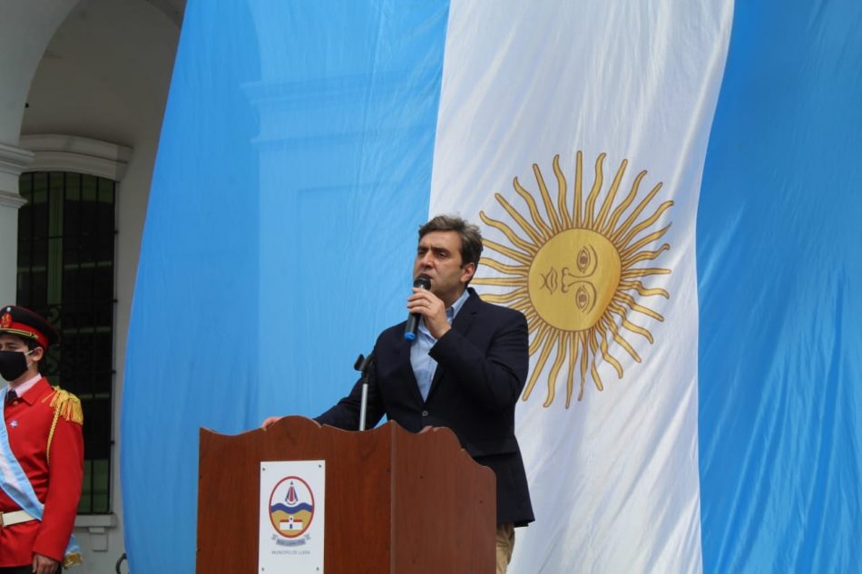 Photo of El intendente encabezó el acto oficial por 265° aniversario de la Villa de Luján