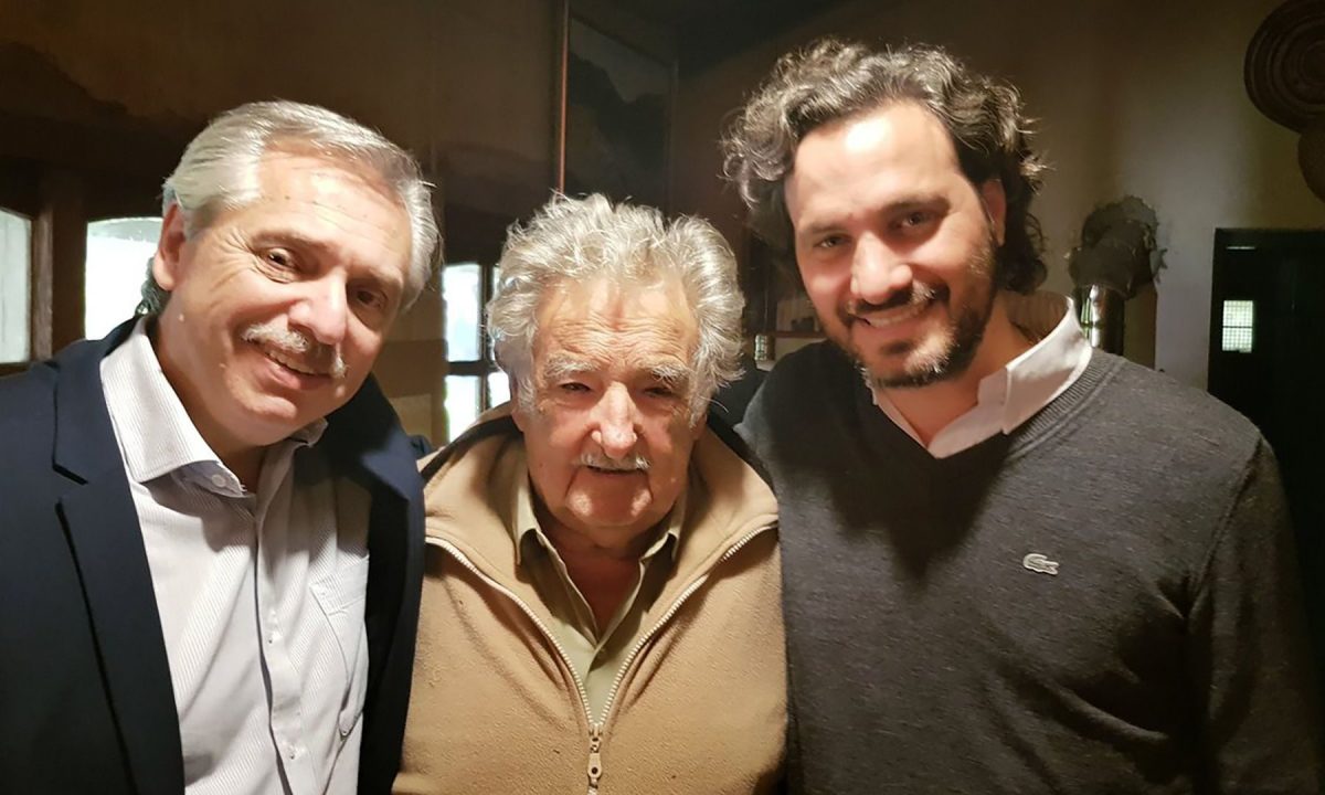 Photo of «Nunca te vas»: los mensajes de Alberto y Santiago Cafiero para Pepe Mujica por su despedida de la política