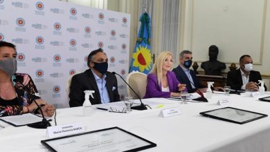 Photo of Luis Vivona participó de la entrega de premios de «Impulsarte»