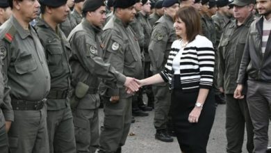 Photo of Polémica por la presencia de Gendarmería en una charla partidaria de Patricia Bullrich