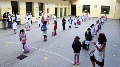 Photo of The Lancet: Clases presenciales ofrecen «un terreno fértil para la evolución del virus»