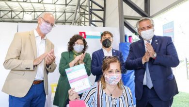 Photo of Avellaneda: El Presidente recorrió un importante  vacunatorio municipal y las obras de la Escuela Rural N° 47