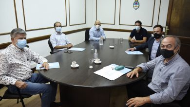 Photo of Tapalqué: Encuentro de trabajo con el secretario de Municipios de la Nación