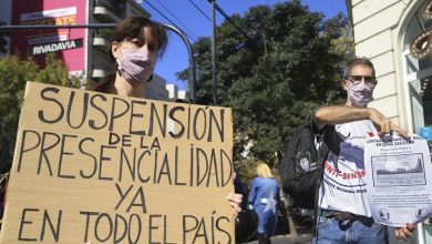 Photo of Docentes porteños paran en rechazo al negacionismo de Larreta
