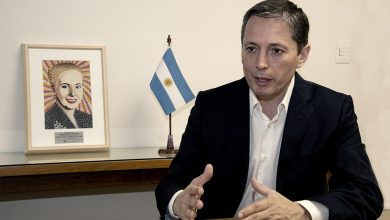 Photo of Esteban Echeverría: El Gobierno continúa con el arreglo de veredas y mantenimiento de calles en Monte Grande