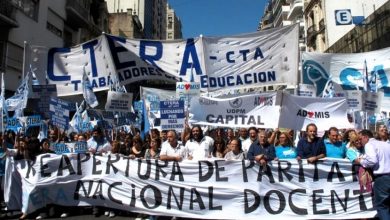 Photo of Estatuto Docente: gremios marchan a la Legislatura porteña en rechazo a la reforma