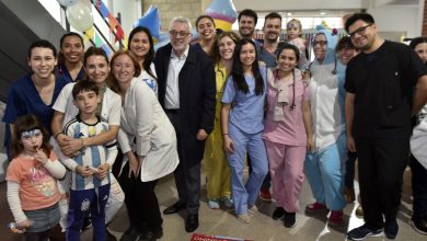 Photo of Julio Zamora acompañó el festejo por el día de las infancias en el Hospital Materno Infantil de Tigre