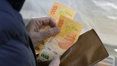 Photo of Con MILEI, el SALARIO MÍNIMO acumula una CAÍDA del 39,9%
