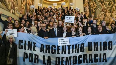 Photo of Massa: «El ataque a la cultura es un tiro al alma de los argentinos»