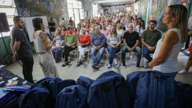 Photo of Mayra hizo entrega de útiles escolares para los alumnos y alumnas de las escuelas primarias públicas del distrito