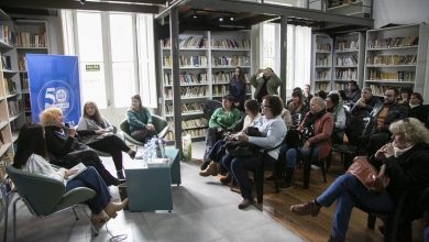 Photo of Presentaron un libro sobre los derechos del niño en la biblioteca municipal Esteban Adrogué