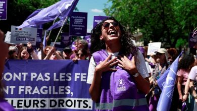 Photo of Francia: una multitud de mujeres marchó contra la ultraderecha