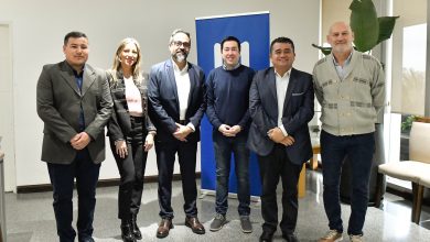 Photo of Malvinas firmó un convenio de educación universitaria con UNIR