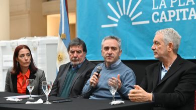 Photo of PROVINCIA ENTREGÓ EQUIPAMIENTO A 40 ESCUELAS DE LA PLATA PARA FORTALECER LA POLÍTICA ALIMENTARIA ESCOLAR