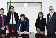 Photo of Kicillof firmó un acuerdo con México para el desarrollo del litio