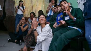 Photo of MAYRA ESTUVO PRESENTE EN LA ESCUELA DE EDUCACIÓN ESPECIAL DR. OVIDIO DECROLY Y PARTICIPÓ DE SU TRADICIONAL MARATÓN DE LECTURA