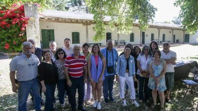 Photo of MAYRA VISITÓ LA CASA HISTÓRICA DE SANTA COLOMA DONDE COMPARTIÓ UN ENCUENTRO CON SUS AUTORIDADES