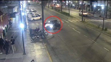 Photo of Arrastró a una mujer con el auto, la dejó tirada y huyó: el COT lo persiguió y terminó detenido