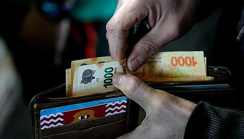 Inflación-billetera-plata-pesos