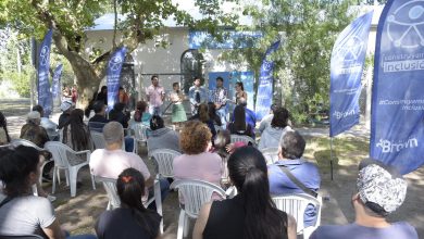 Photo of EN UNA EMOTIVA JORNADA EL MUNICIPIO ENTREGÓ ANTEOJOS A VECINOS SIN COBERTURA MÉDICA