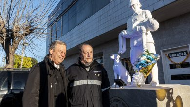 Photo of CASCALLARES ACOMPAÑÓ A LOS BOMBEROS DE BROWN EN SU DÍA Y AGRADECIÓ SU LABOR Y COMPROMISO
