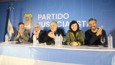 Photo of JUNTO A LOS CANDIDATOS JORGE TAIANA Y KELLY OLMOS, EL PERONISMO REIVINDICÓ SU POLITICA EXTERIOR
