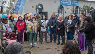 Photo of CASCALLARES Y PAULA EICHEL ACOMPAÑARON A FAMILIAS BROWNIANAS EN DEFENSA DEL HOSPITAL GARRAHAN