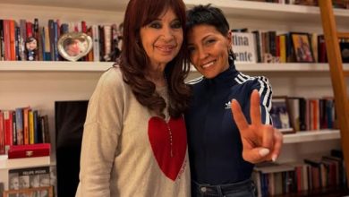 Photo of «Nuestra presidenta de corazones» Mayra Mendoza