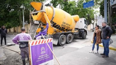 Photo of MAYRA SUPERVISÓ TRABAJOS DE BACHEO QUE SE REALIZAN EN QUILMES CENTRO
