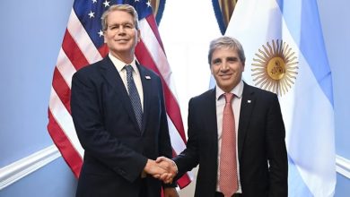 Photo of Bessent intentó ridiculizar a Evita y le dijo “peronista” a una senadora de Estados Unidos