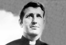 Photo of Juan Carlos Schmid reivindicó al PADRE MUGICA: “Debemos TOMAR SU EJEMPLO y ponernos al servicio de los demás”