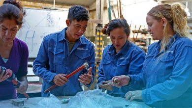 Photo of Más de 25 mil vecinas y vecinos se capacitan cada año en cursos de oficios con salida laboral en La Matanza