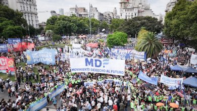 Photo of Kicillof participó de la marcha en rechazo a la reforma laboral