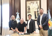 Photo of KICILLOF firmó CONVENIOS con MUNICIPIOS para la COMPRA de EQUIPAMIENTO