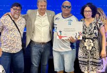 Photo of EMOTIVO RECONOCIMIENTO A COMPARSAS DE ALTE BROWN POR SU APORTE CULTURAL AL CARNAVAL