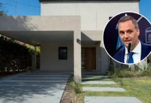 Photo of CLASES PÚBLICAS FRENTE AL DOMICILIO DE ADORNI