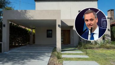 Photo of CLASES PÚBLICAS FRENTE AL DOMICILIO DE ADORNI