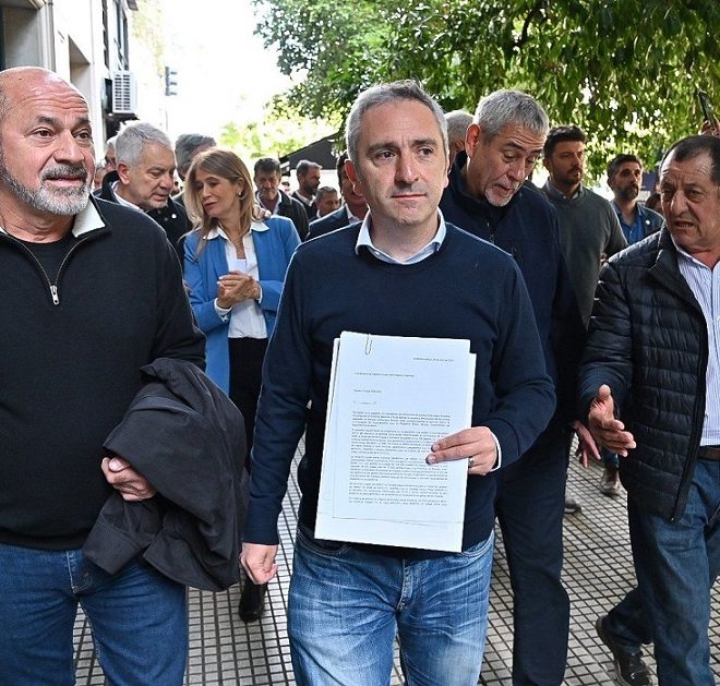 Intendentes bonaerenses y ministros, Milei hacete cargo