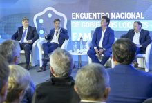 Photo of Kicillof se reunió con más de un centenar de intendentes que presentaron un reclamo en el Ministerio de Economía de la Nación