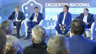Photo of Kicillof se reunió con más de un centenar de intendentes que presentaron un reclamo en el Ministerio de Economía de la Nación