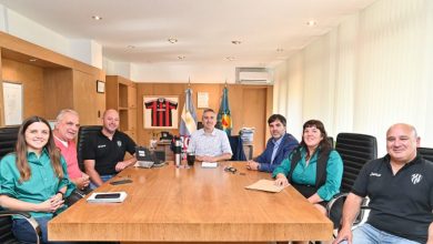 Photo of Larroque y Echarren firmaron convenios para Castelli