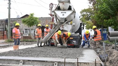 Photo of Nardini visitó la obra de repavimentación de la calle Hooke en Grand Bourg
