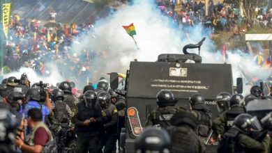 Photo of DENUNCIAN que ARGENTINA ENVIÓ GAS LACRIMÓGENO para REPRIMIR PROTESTAS en BOLIVIA