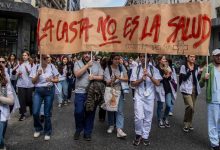 Photo of En defensa de la Salud Pública Convocan a una Marcha Federal en rechazo a los recortes del Gobierno de Milei