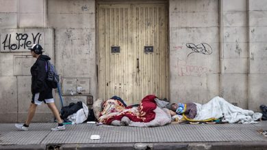 Photo of «La pobreza monetaria cayó, pero las privaciones sociales persisten…»