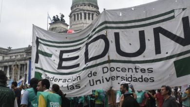 Photo of Con altísimo acatamiento, se cumple la segunda jornada de protesta convocada por la FEDUN