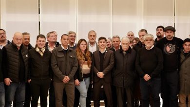 Photo of Gremios, empresas y el gobernador de Buenos Aires acordaron crear una Mesa Provincial de Pesca