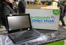 Photo of Magdalena Sierra entregó 3800 netbooks a estudiantes secundarios del último año