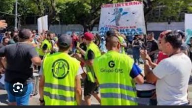 Photo of Acto contra los despidos y por la reincorporación de delegado de GPS-Aerolíneas Argentinas